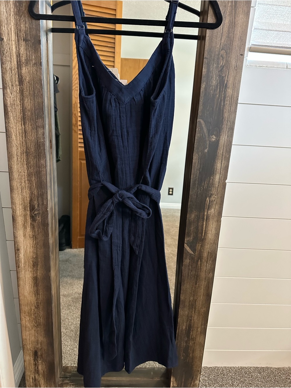 NWT Gap Women’s Midi Dress Medium Navy Blue Gauze Tie Waist Adjustable Straps - Picture 2 of 4